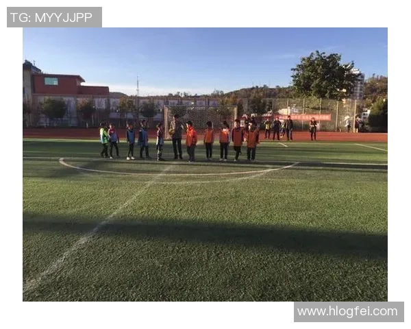 独特设计展现足球球星风采的胸针饰品彰显运动激情与时尚魅力 独特设计展现足球球星风采的胸针饰品彰显运动激情与时尚魅力